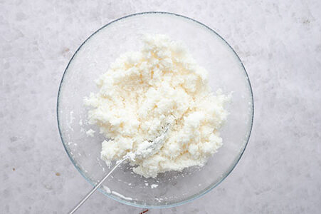 Der fertige Teig ist in einer Schüssel.