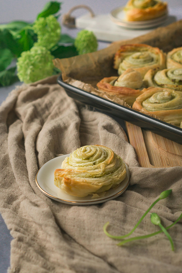 Einfache Blätterteigschnecken mit Pesto – Use Your Food