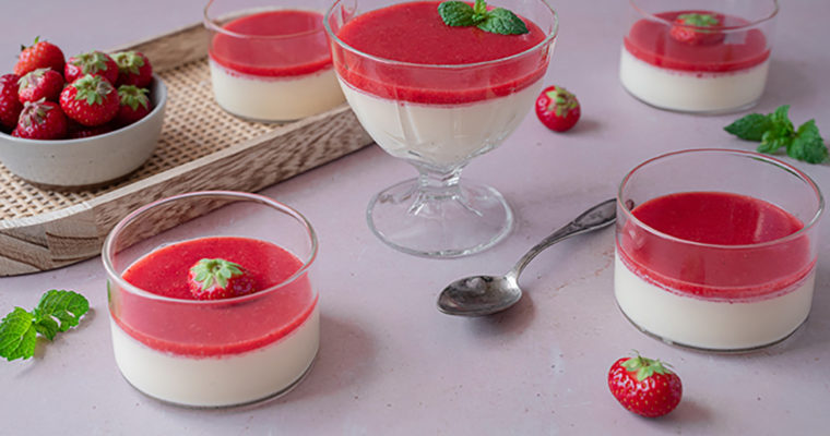 Panna Cotta ohne Gelatine – im Glas mit Beerensauce