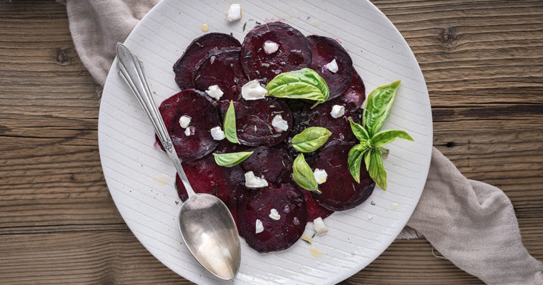 Rote Bete Carpaccio mit Ziegenkäse