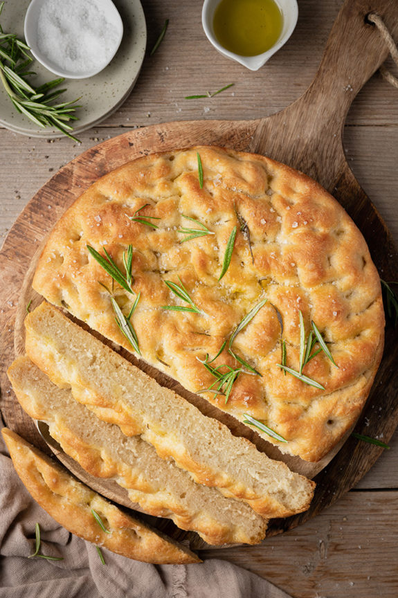 Focaccia mit Trockenhefe und Rosmarin – Use Your Food