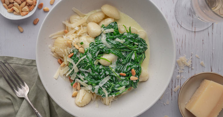 Gnocchi mit Spinat und Sahnesauce