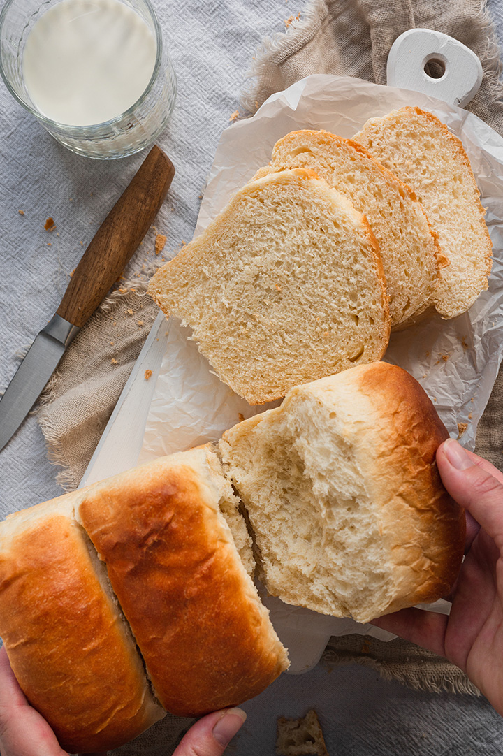 Einfaches Milchbrot - fluffig und weich – Use Your Food