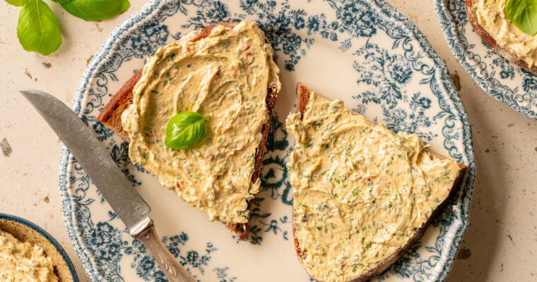 Kräuterbutter ohne Knoblauch – mit TK-Kräutern