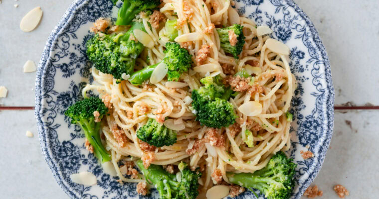 Pasta mit Brokkoli in Buttersauce