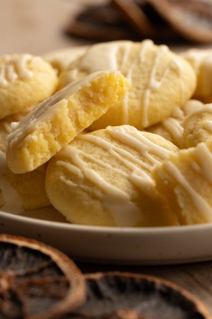 Eine Nahaufnahme der Orangenplätzchen.