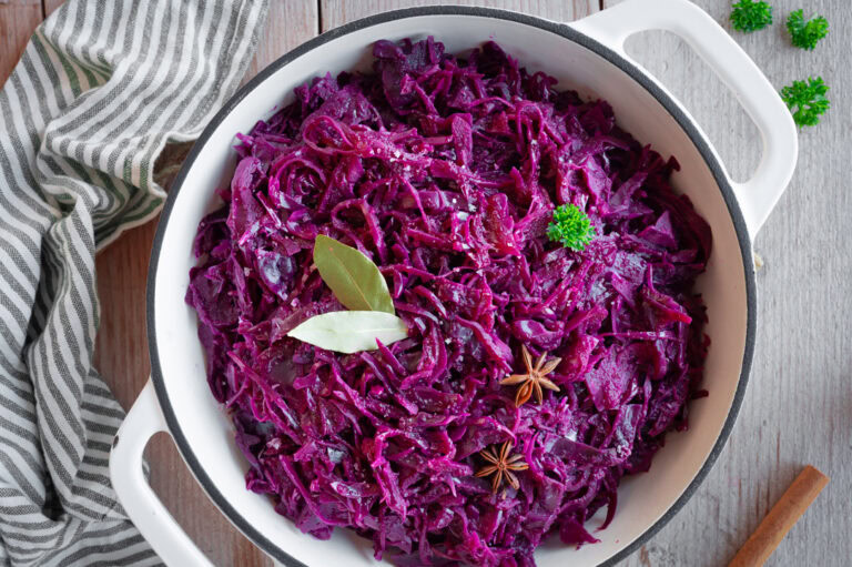Rotkohl Roh Schneller Rotkohlsalat - Rotkohl roh verwerten – Use Your Food