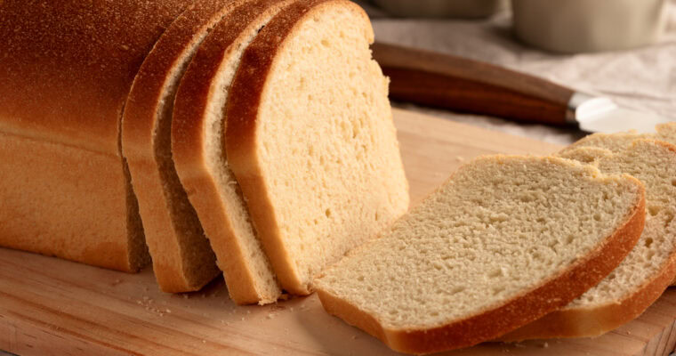 Einfaches Milchbrot ohne Ei mit Trockenhefe